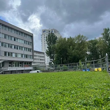 Evergreen - Quiet Location Apartment *